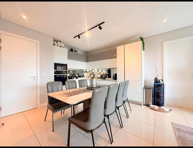 2 BEDROOM APARTMENT FOR SALE IN HOUGHTON ESTATE